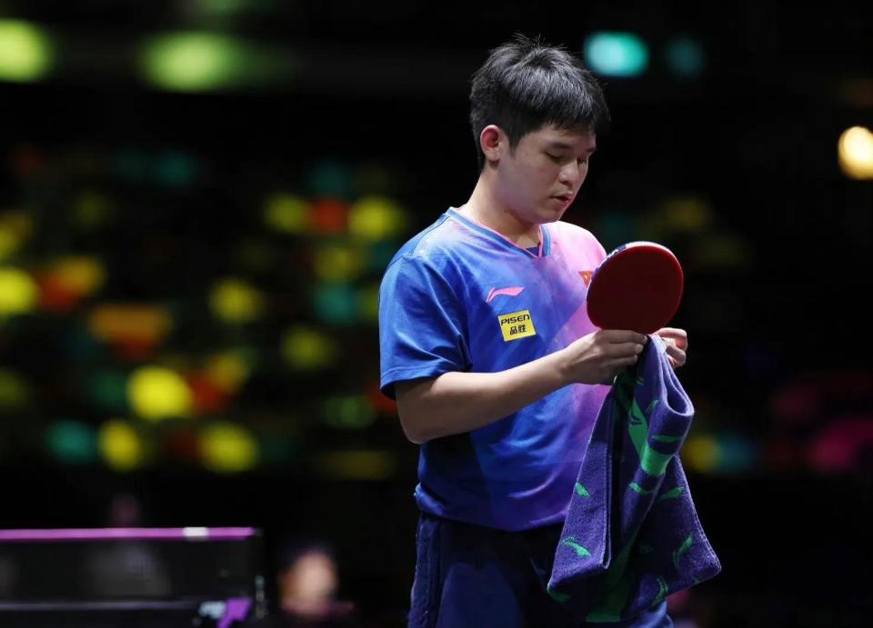 与此类似 与此类似